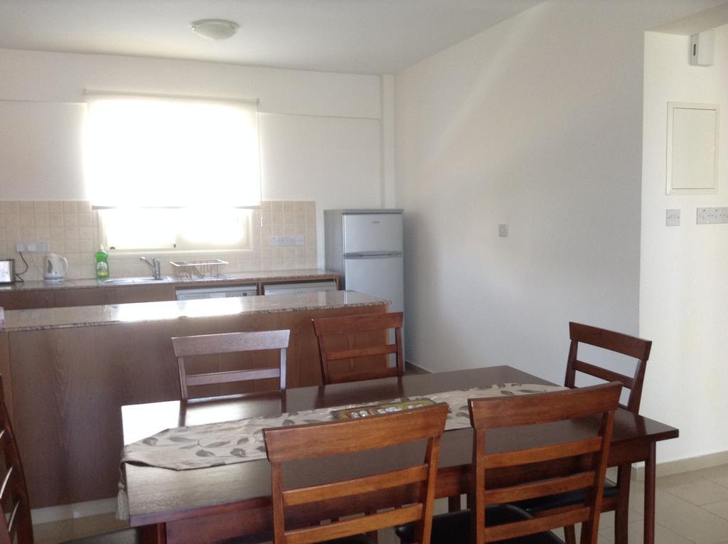 Adriana Holiday Resort Paphos 外观 照片