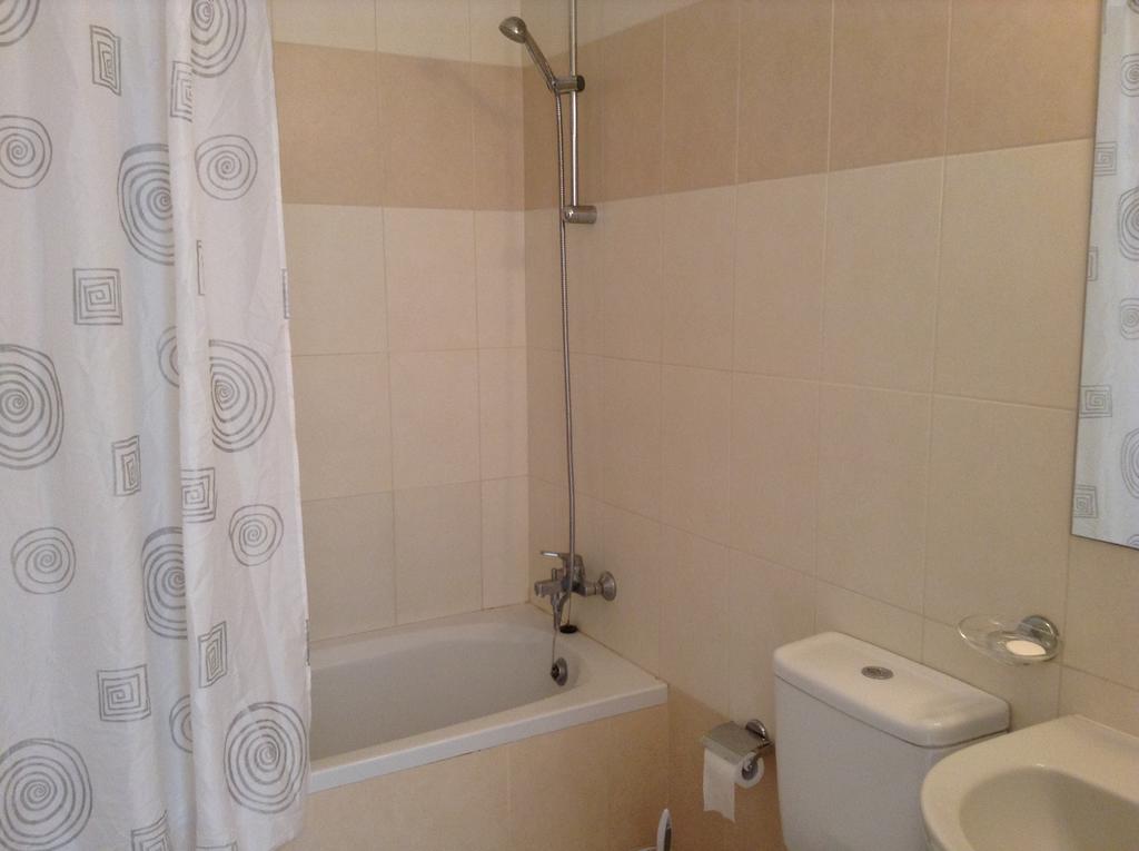 Adriana Holiday Resort Paphos 客房 照片