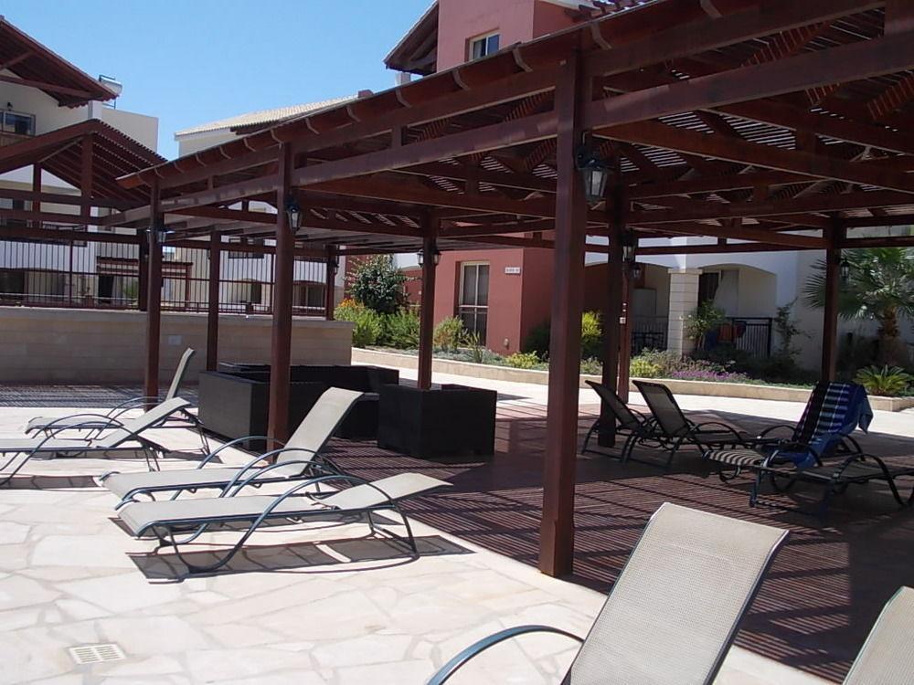 Adriana Holiday Resort Paphos 外观 照片