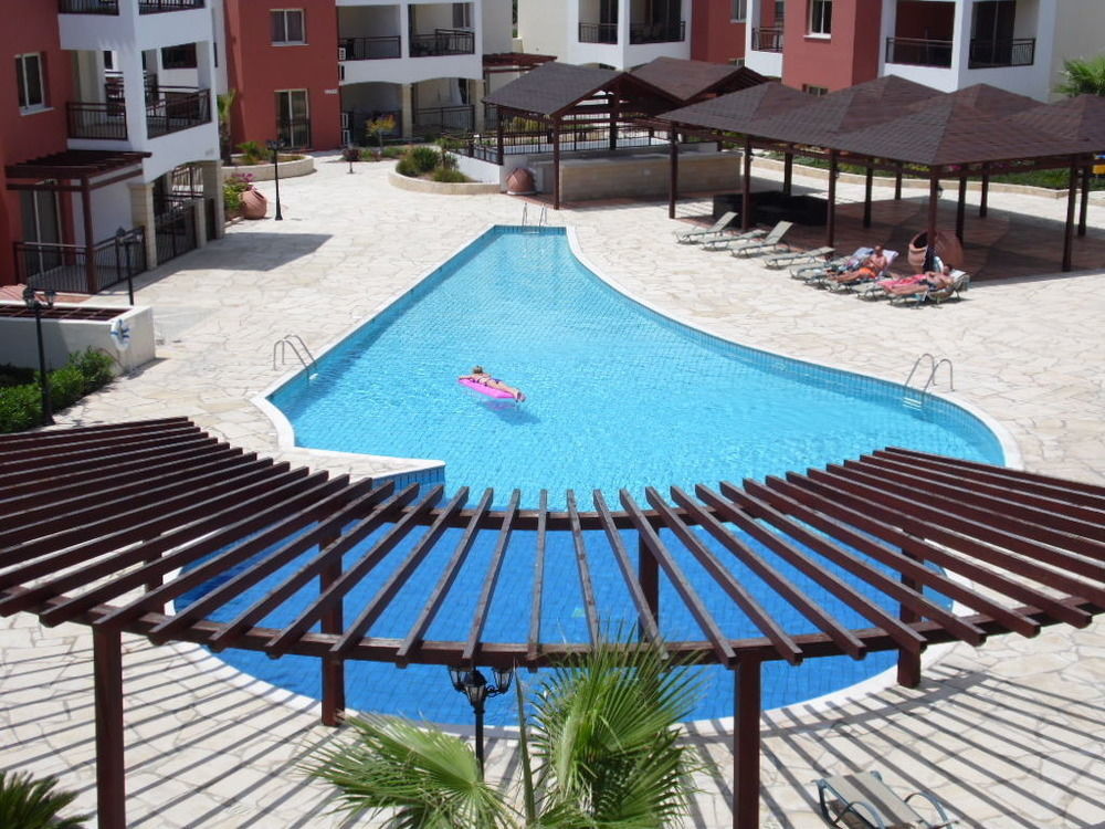 Adriana Holiday Resort Paphos 外观 照片