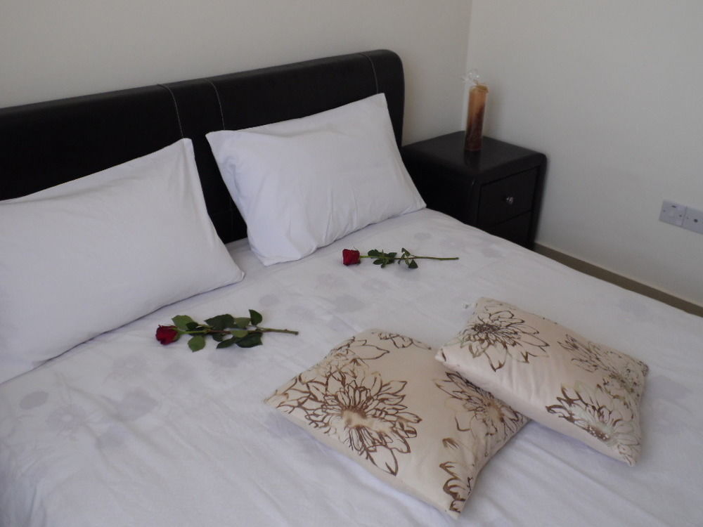 Adriana Holiday Resort Paphos 外观 照片