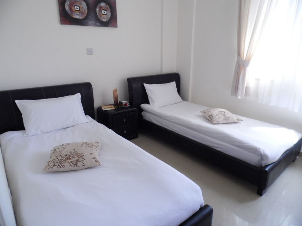 Adriana Holiday Resort Paphos 外观 照片